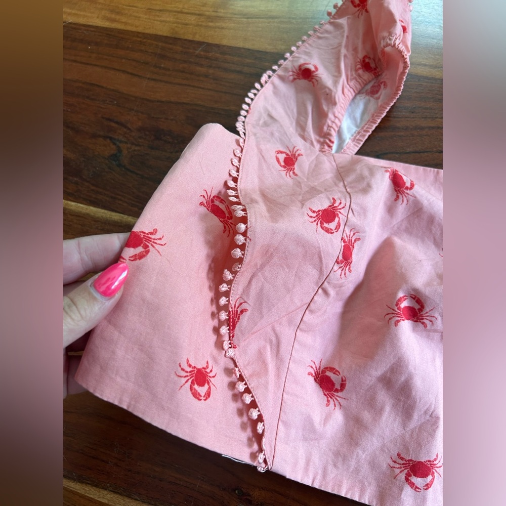 Crab print crop top tank